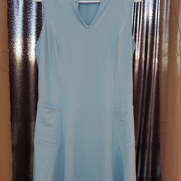 Light Blue Sleeveless Dress - Picture 4 of 4